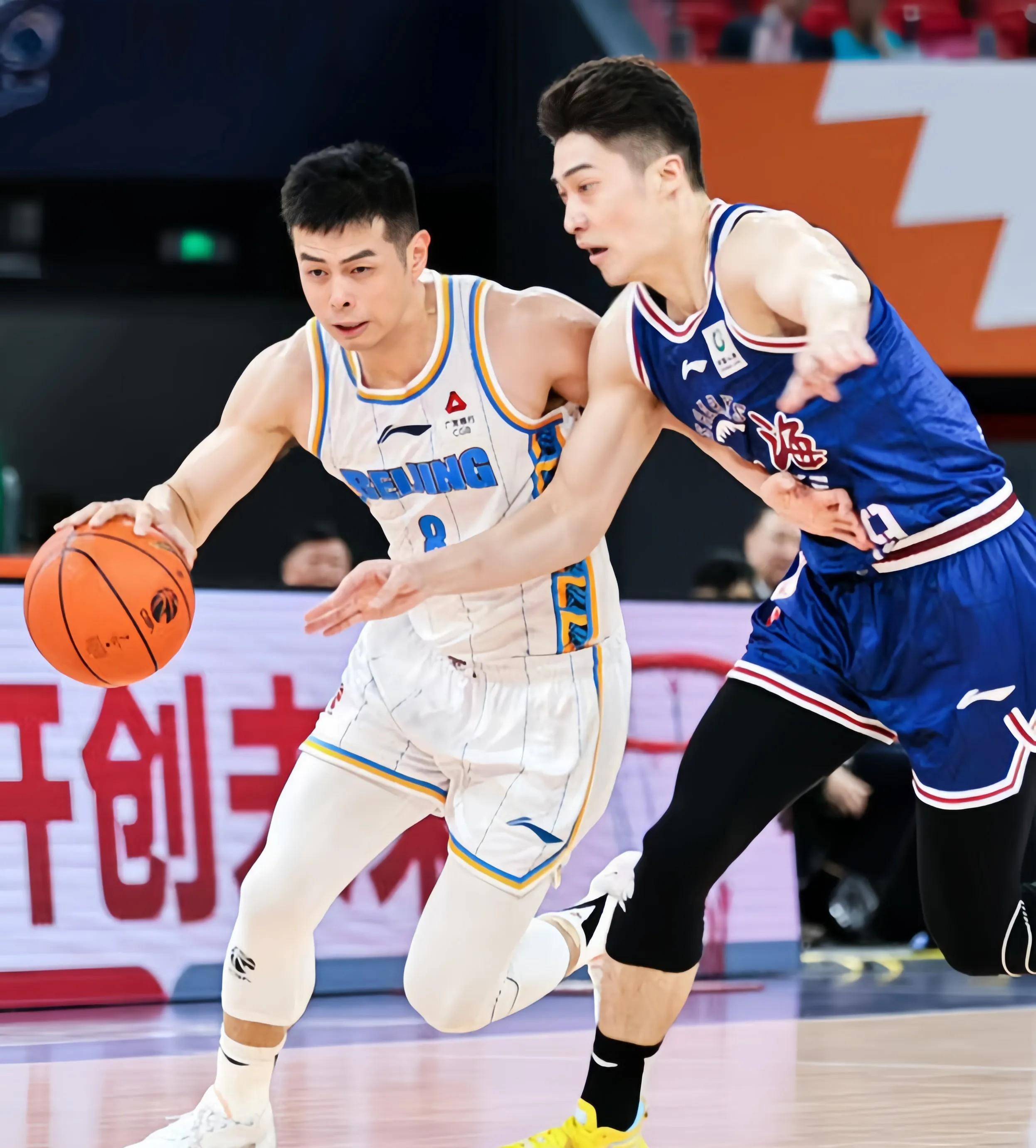 包含赛后皇家社会备战CBA季后赛；外线爆发细节曝光；震撼外界；训练强度明显提升的词条